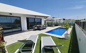Pool & Snooker Villa